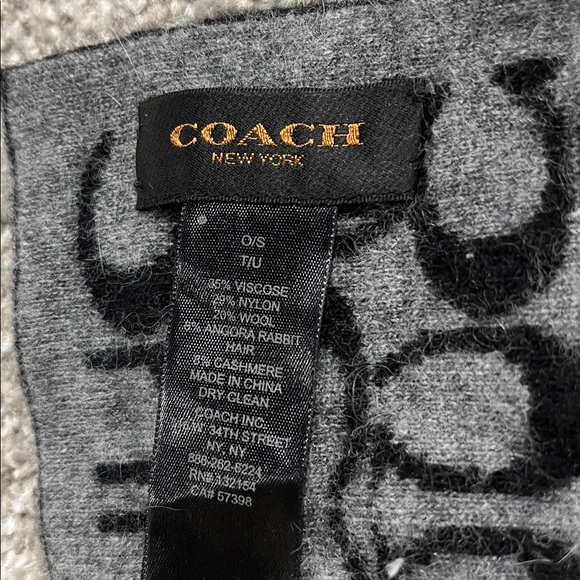 Beautiful two way black and gray Coach scarf - Picture 6 of 6